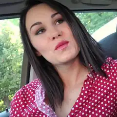Nikki Stills